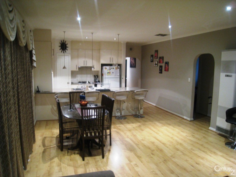 30 Blue Wren Circuit, Mawson Lakes SA 5095