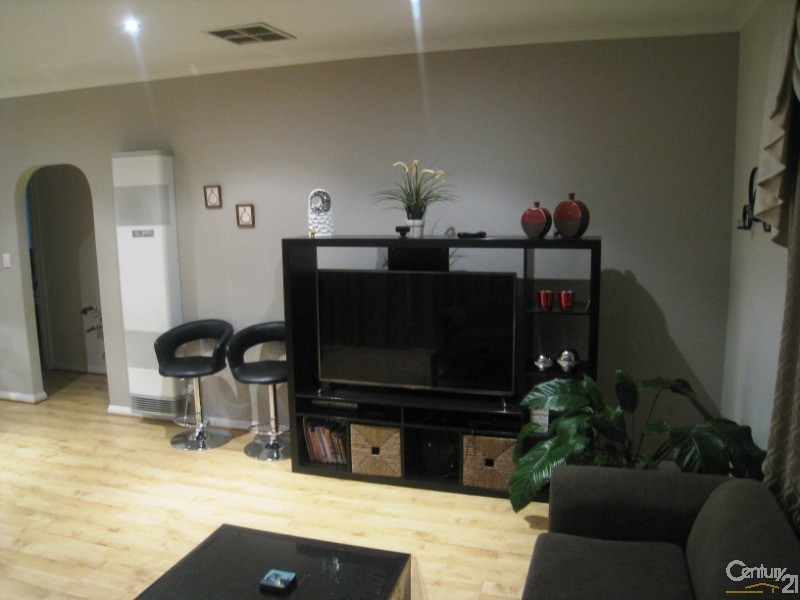 30 Blue Wren Circuit, Mawson Lakes SA 5095