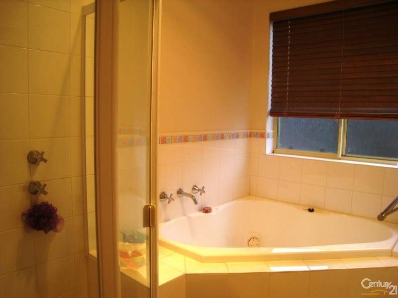 30 Blue Wren Circuit, Mawson Lakes SA 5095