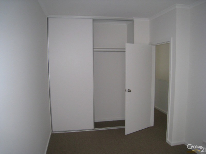 2/23a Coventry Street, Mawson Lakes SA 5095