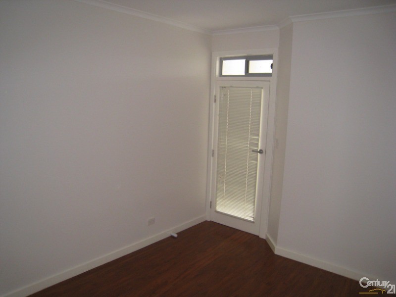 2/23a Coventry Street, Mawson Lakes SA 5095