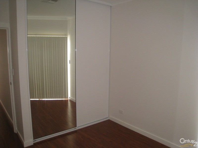 2/23a Coventry Street, Mawson Lakes SA 5095