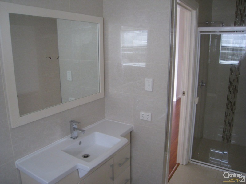 2/23a Coventry Street, Mawson Lakes SA 5095