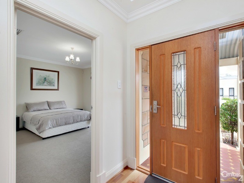 52 Lord Howe Crescent, Mawson Lakes SA 5095