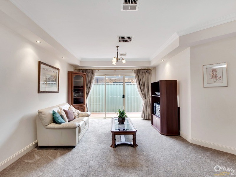 52 Lord Howe Crescent, Mawson Lakes SA 5095