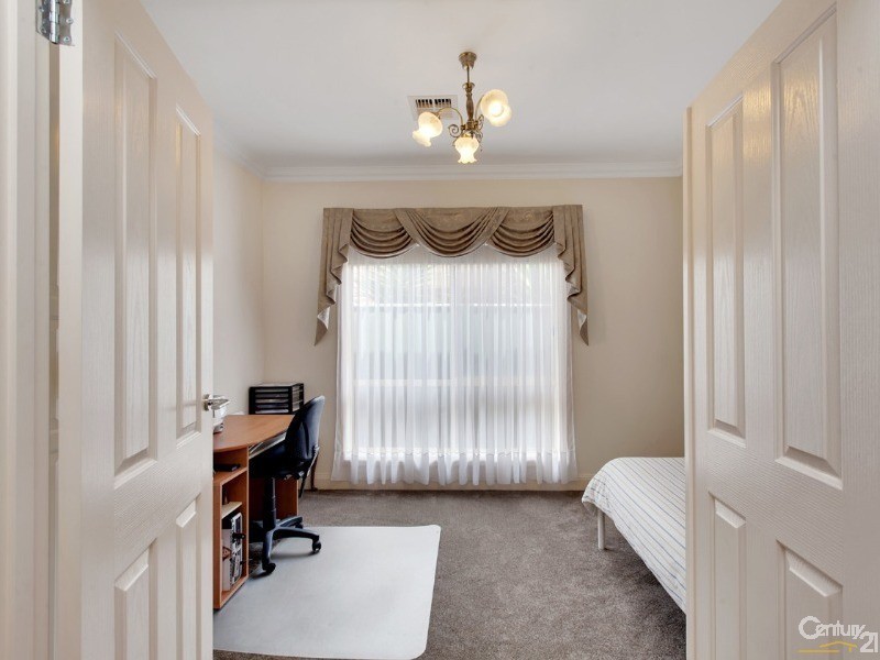 52 Lord Howe Crescent, Mawson Lakes SA 5095