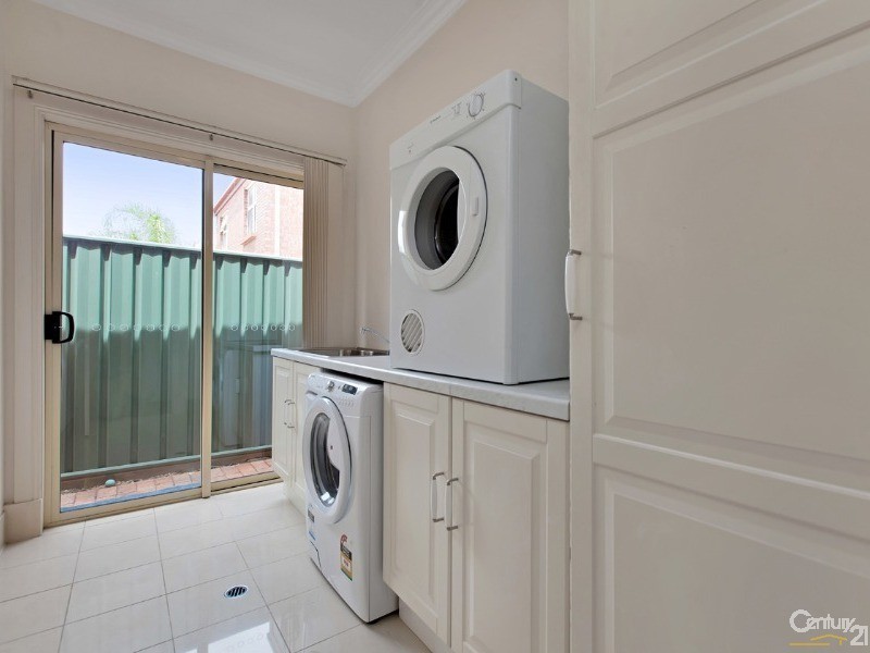 52 Lord Howe Crescent, Mawson Lakes SA 5095