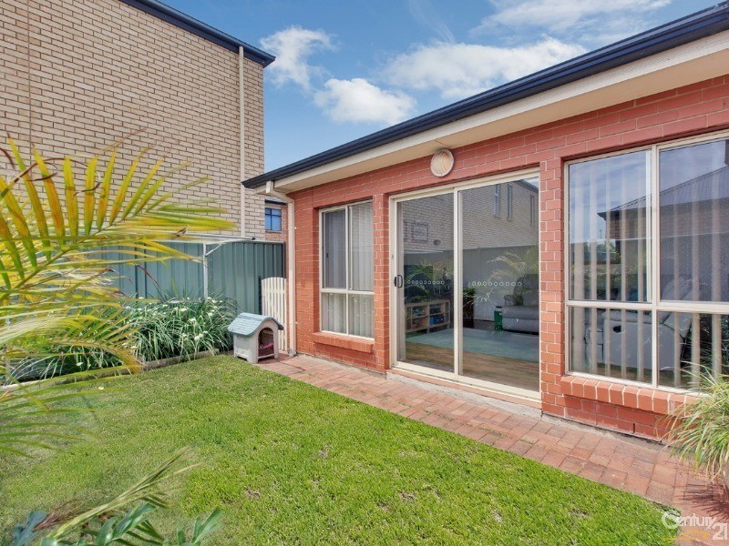 52 Lord Howe Crescent, Mawson Lakes SA 5095