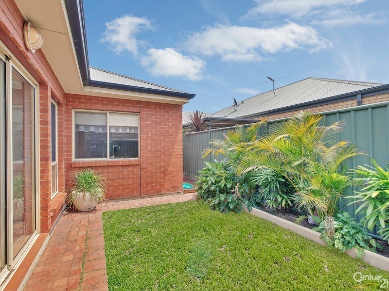 52 Lord Howe Crescent, Mawson Lakes SA 5095