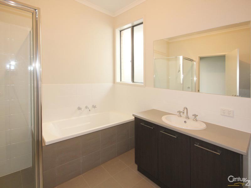 4 Darling Street, Evanston South SA 5116