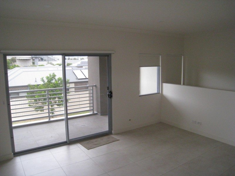 32b Ridley Street, Mawson Lakes SA 5095