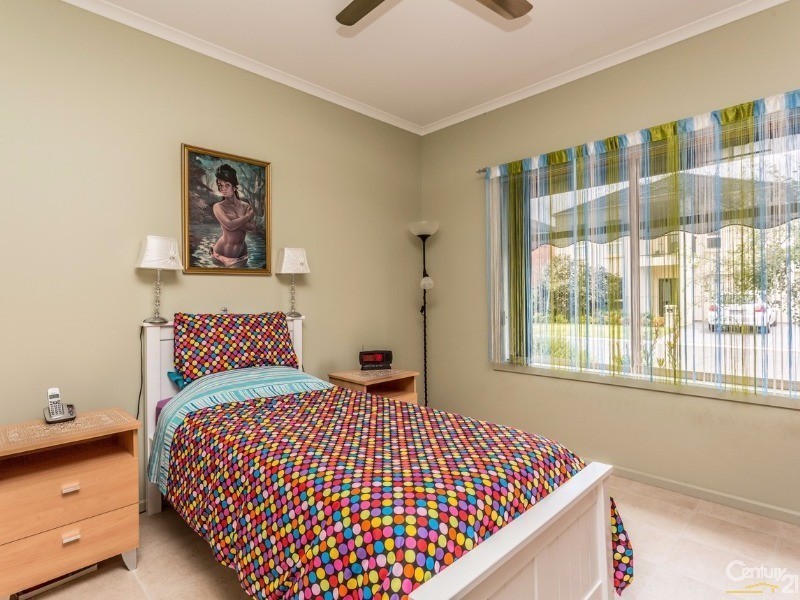 10 Antigua Court, Mawson Lakes SA 5095