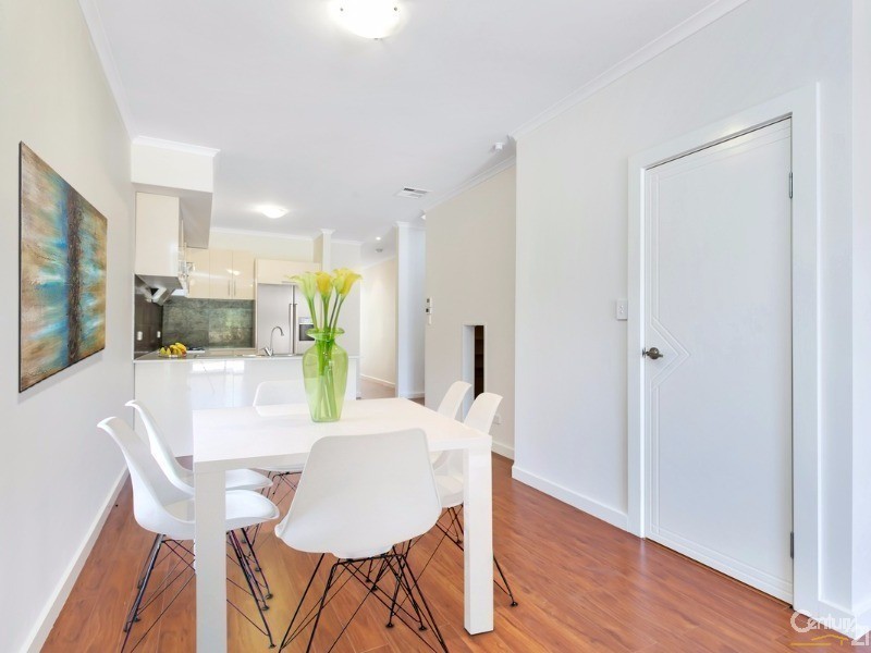 2/23A Coventry Street, Mawson Lakes SA 5095