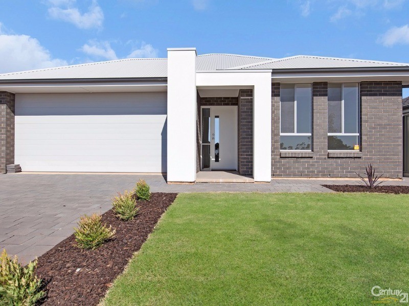 38 Greenslade Boulevard, Evanston South SA 5116