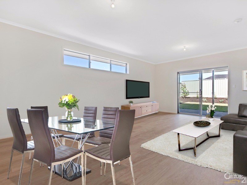 38 Greenslade Boulevard, Evanston South SA 5116