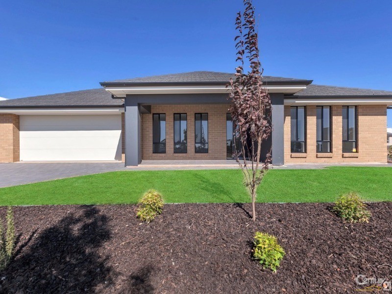 36 Greenslade Boulevard, Evanston South SA 5116