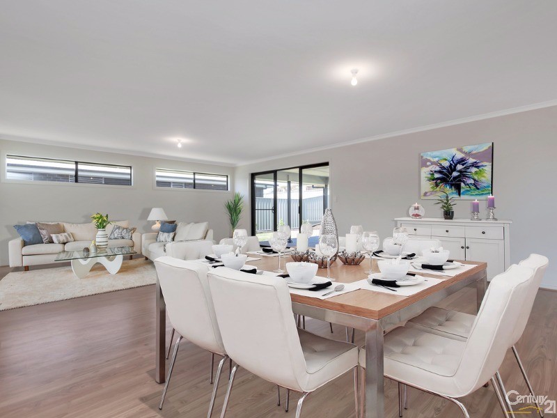 36 Greenslade Boulevard, Evanston South SA 5116