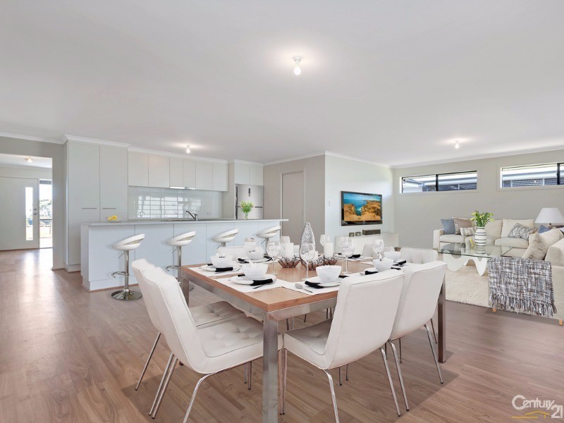 36 Greenslade Boulevard, Evanston South SA 5116