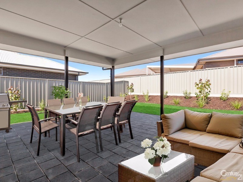 36 Greenslade Boulevard, Evanston South SA 5116