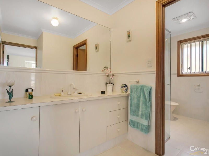 15 Brisbane Drive, Salisbury Heights SA 5109