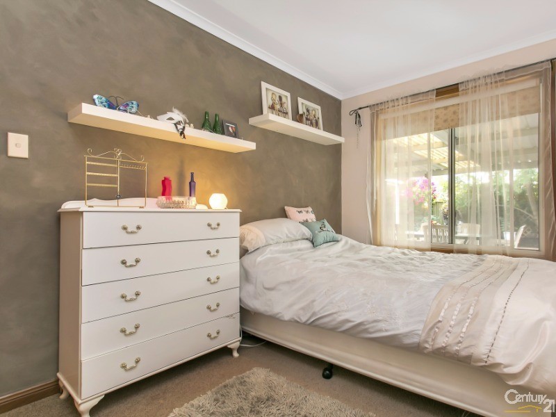 15 Brisbane Drive, Salisbury Heights SA 5109