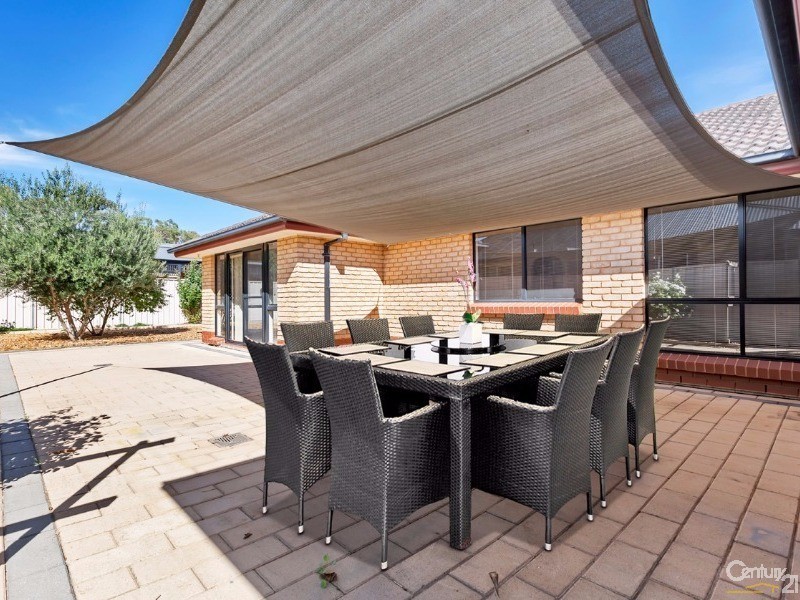 9 Kentia Drive, Para Hills West SA 5096