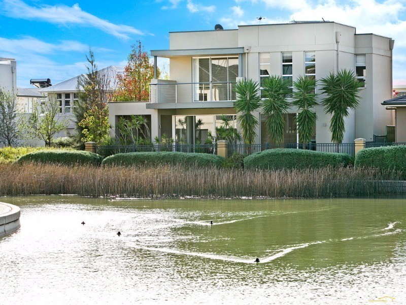 54 Isla Circuit, Mawson Lakes SA 5095