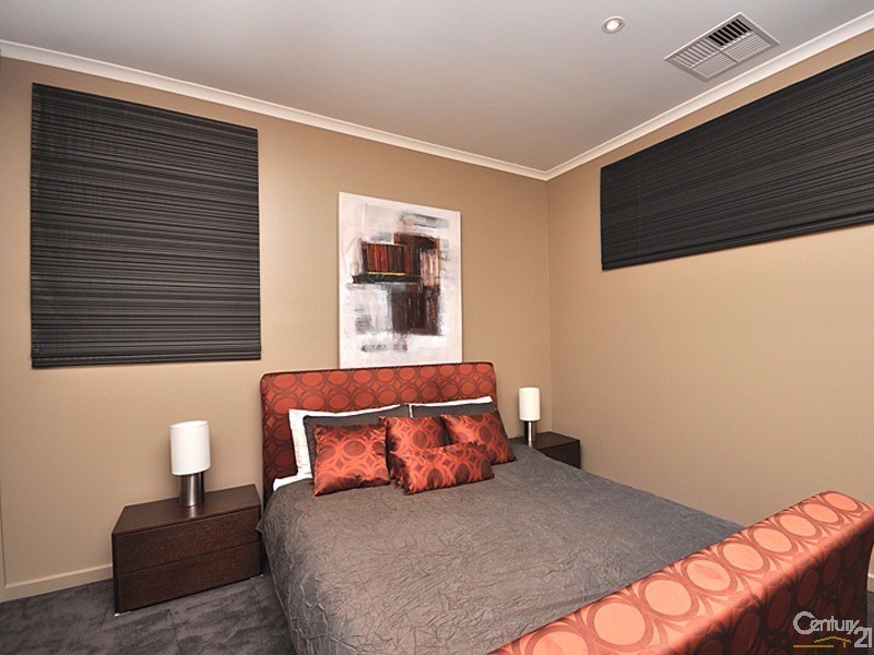 54 Isla Circuit, Mawson Lakes SA 5095