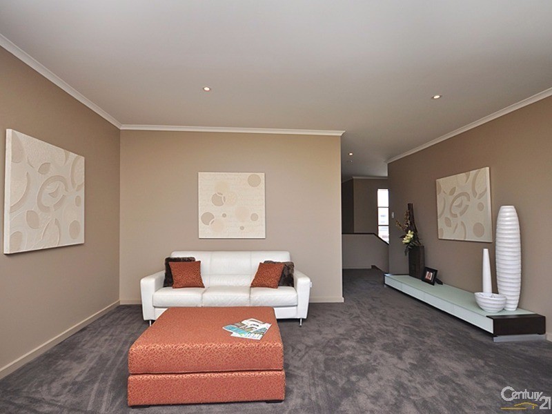 54 Isla Circuit, Mawson Lakes SA 5095