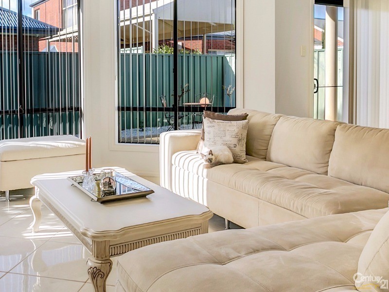 5 Maquarie Street, Mawson Lakes SA 5095