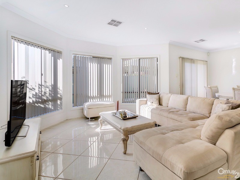 5 Maquarie Street, Mawson Lakes SA 5095