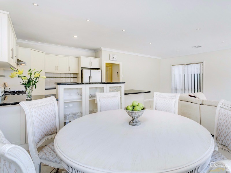 5 Maquarie Street, Mawson Lakes SA 5095