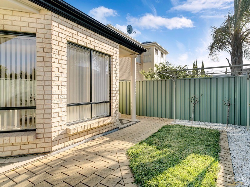 5 Maquarie Street, Mawson Lakes SA 5095