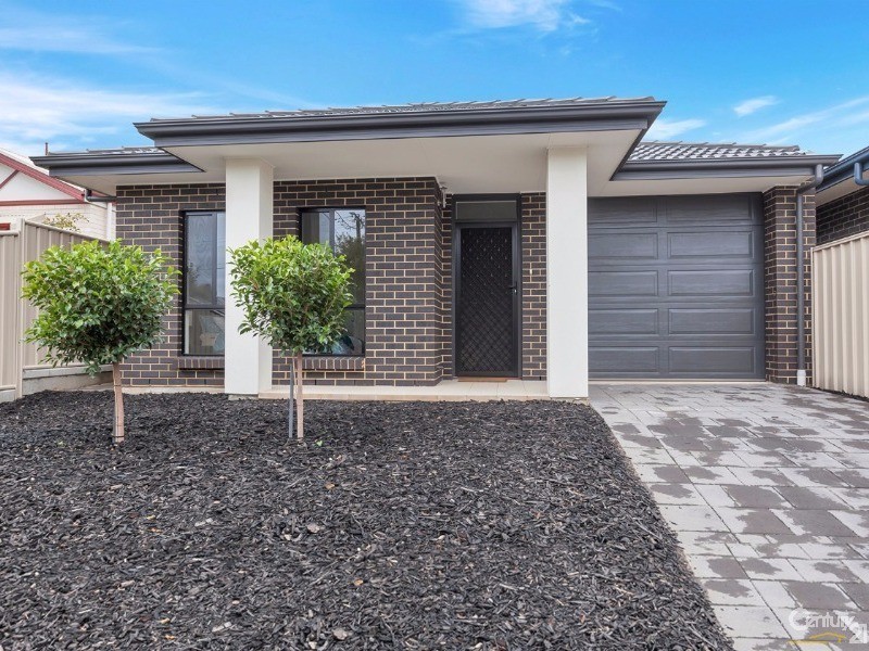 2A Strathmont Avenue, Gilles Plains SA 5086