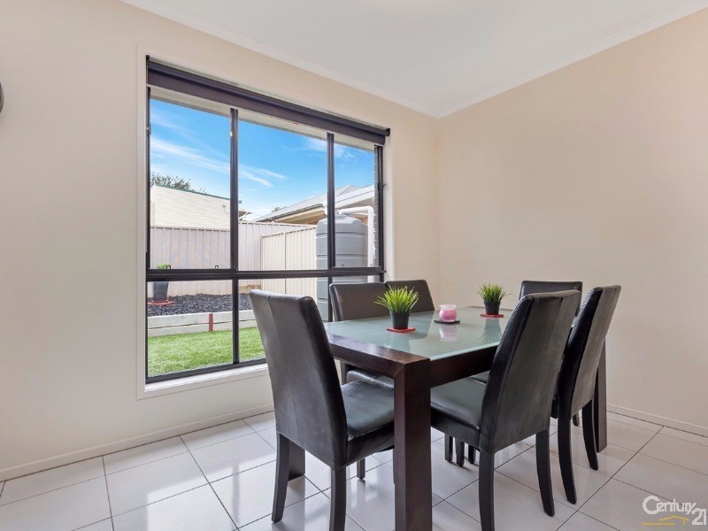 2A Strathmont Avenue, Gilles Plains SA 5086