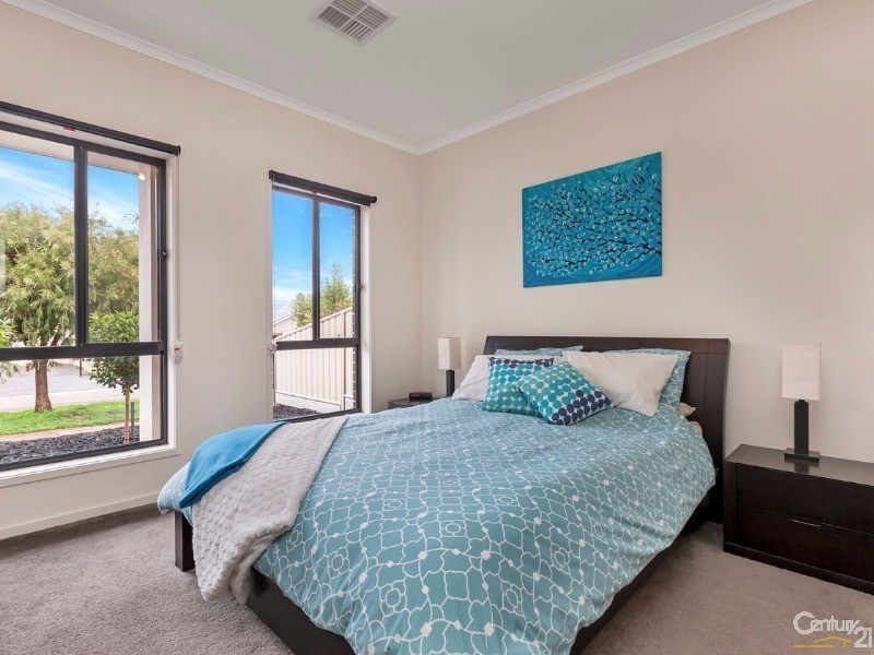 2A Strathmont Avenue, Gilles Plains SA 5086