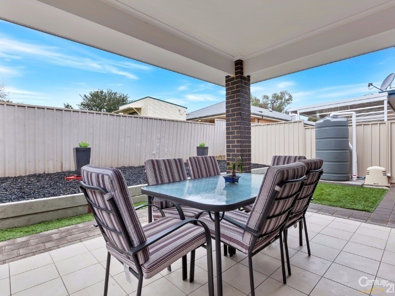 2A Strathmont Avenue, Gilles Plains SA 5086