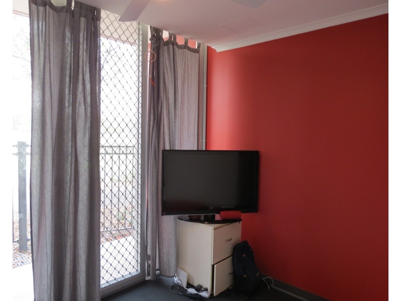 9/13 Yates Street, Mawson Lakes SA 5095