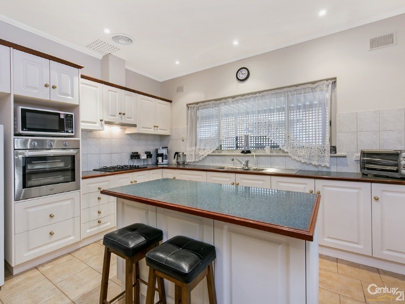 34 Seaview Grove, Blair Athol SA 5084