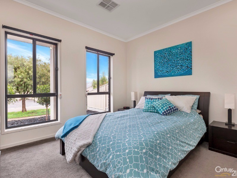 2a Strathmont Avenue, Gilles Plains SA 5086