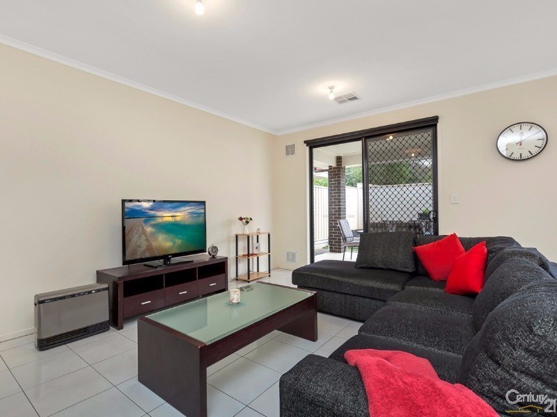 2a Strathmont Avenue, Gilles Plains SA 5086