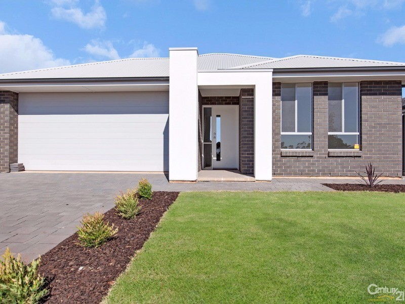 38 Greenslade Boulevard, Evanston South SA 5116