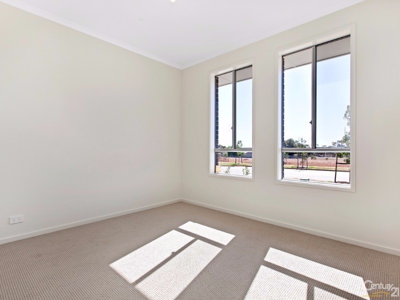 38 Greenslade Boulevard, Evanston South SA 5116