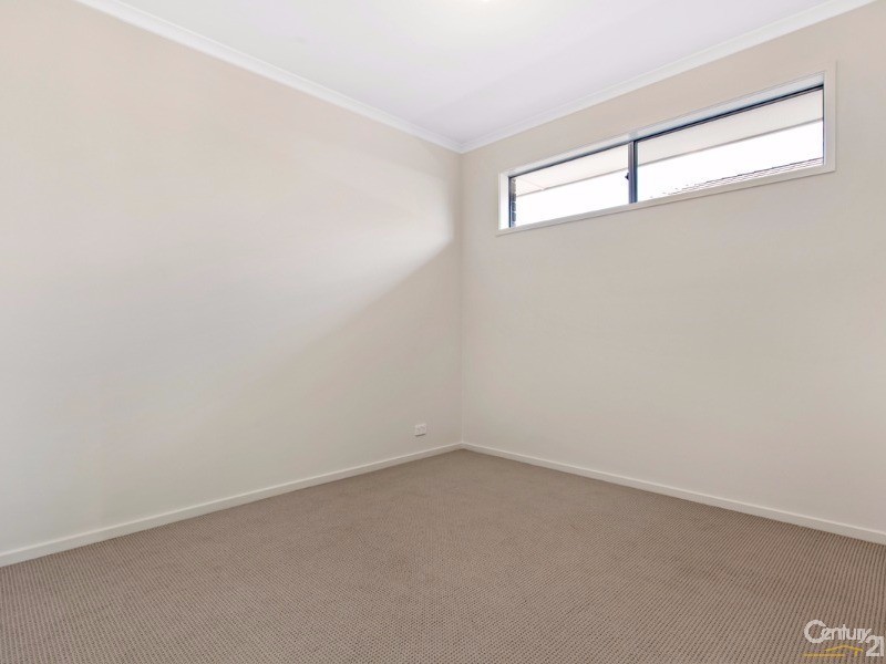 38 Greenslade Boulevard, Evanston South SA 5116