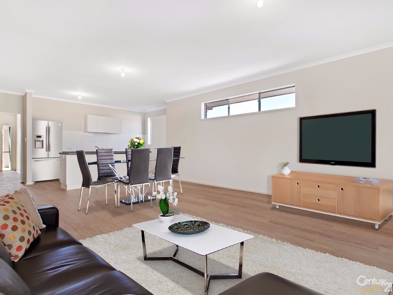 38 Greenslade Boulevard, Evanston South SA 5116