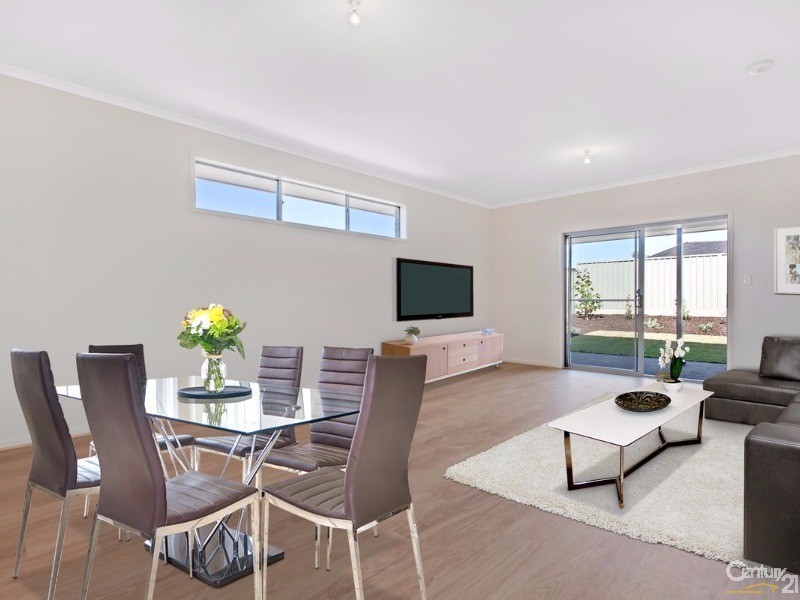 38 Greenslade Boulevard, Evanston South SA 5116