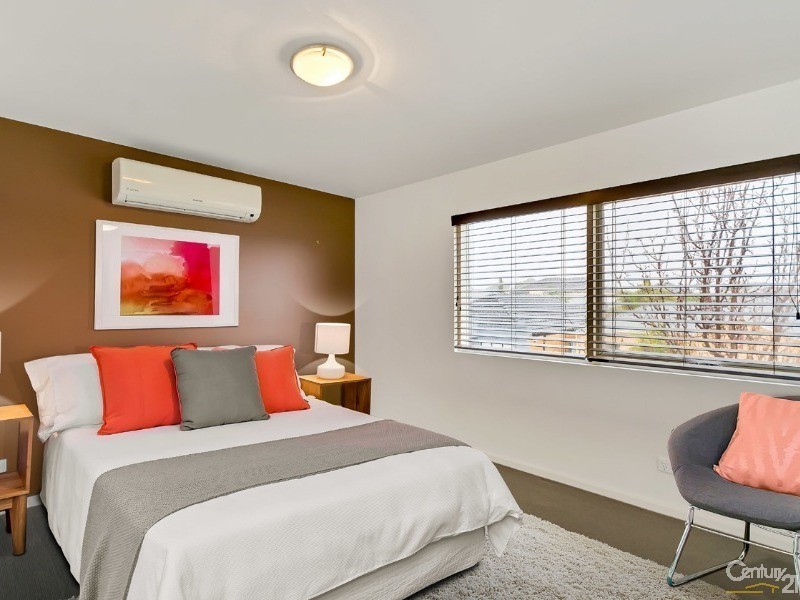 6 Wharfdale Lane, Mawson Lakes SA 5095