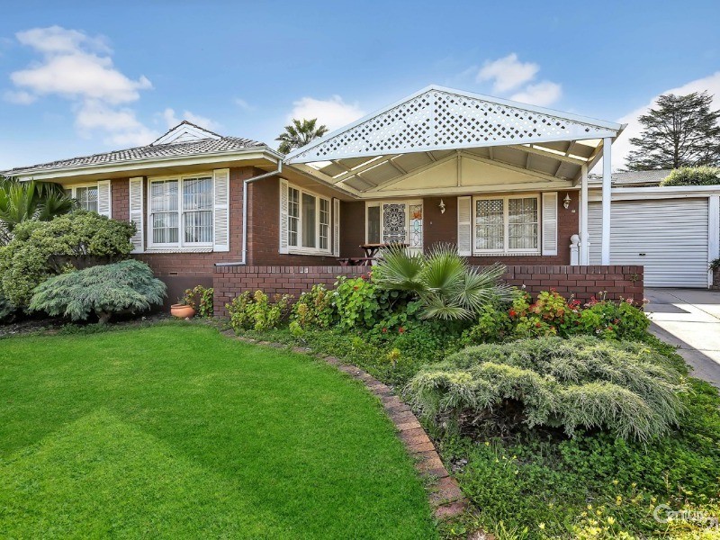 68 Flockhart Avenue, Valley View SA 5093