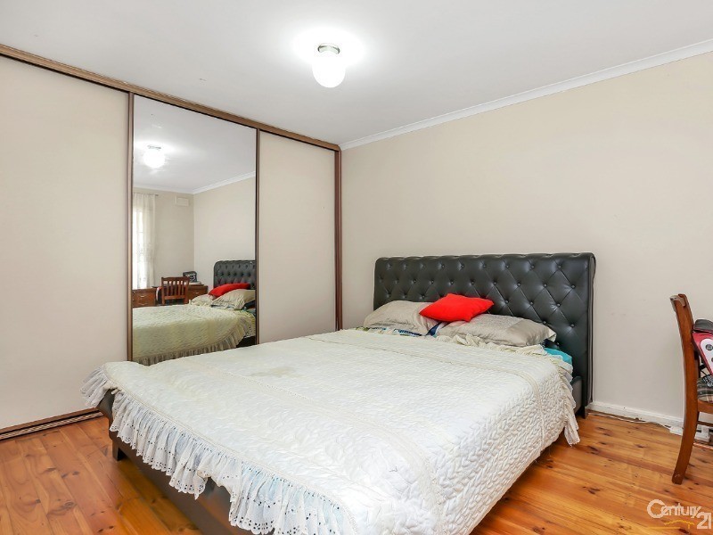 68 Flockhart Avenue, Valley View SA 5093