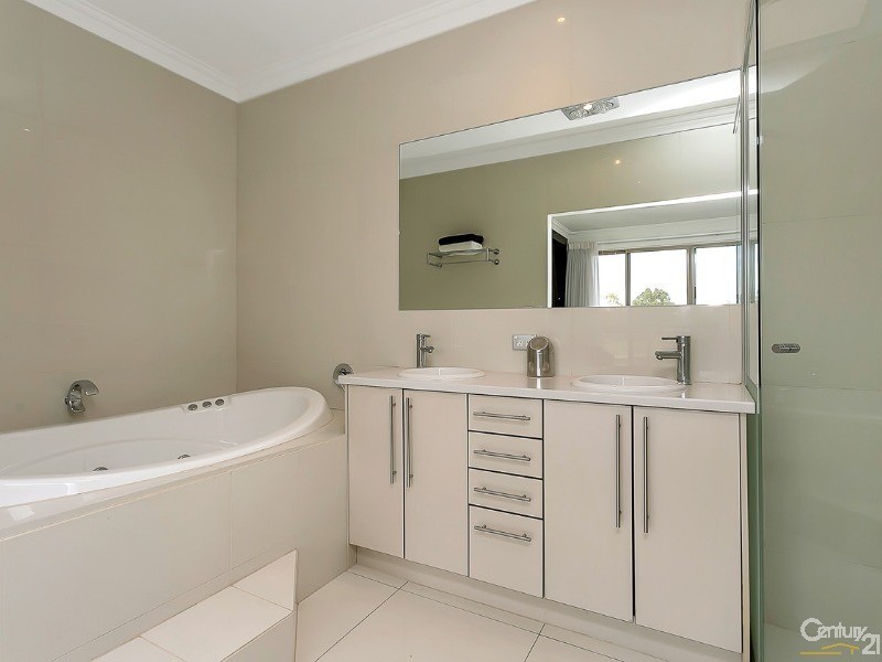 30B Lomond Circuit, Mawson Lakes SA 5095